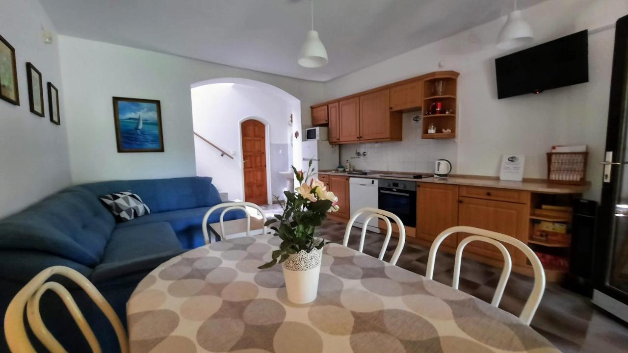 Biker Holiday Home Balatonakarattya Exterior photo